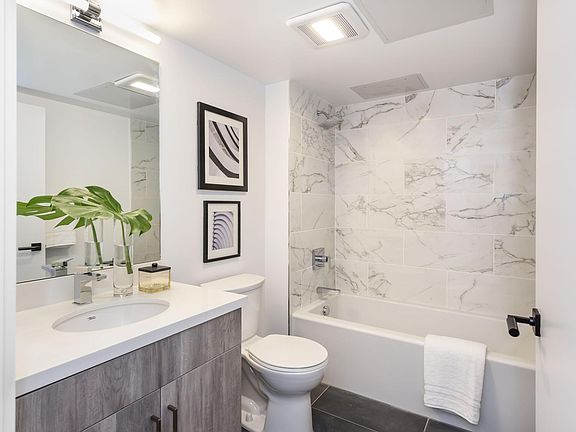 3rd image of 1288 Howard St #Townhouse 330