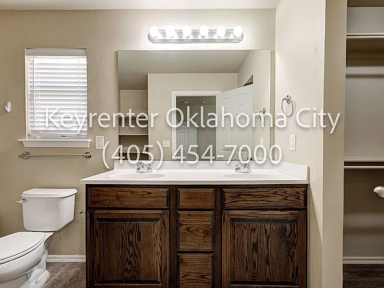 629 E Linden Ln — Photo 15