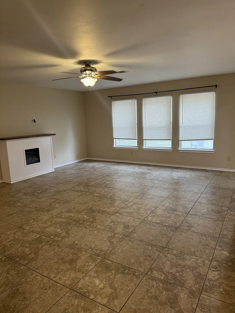 Building Photo - 3313 Baldwin Park