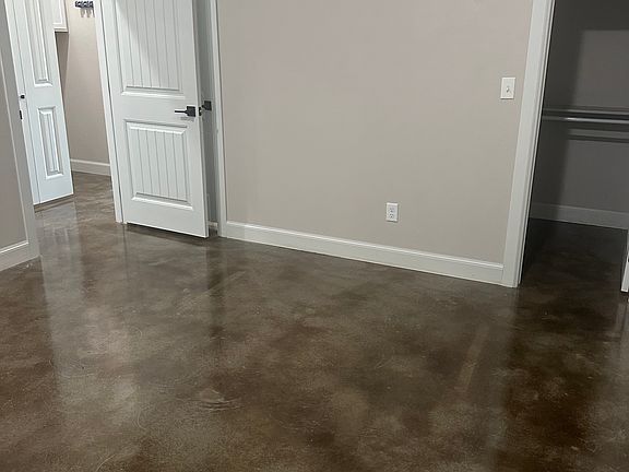 4th image of 900 Williams Dr #2176