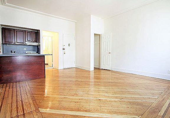 4th image of 36 W 85th St #3F
