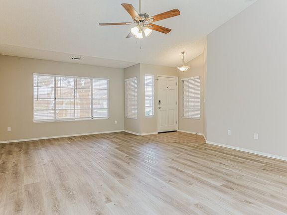 4th image of 4526 E Towne Ln