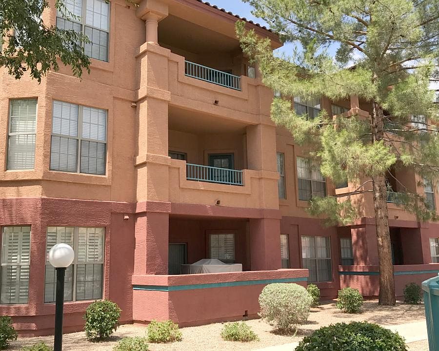 3rd floor end unit