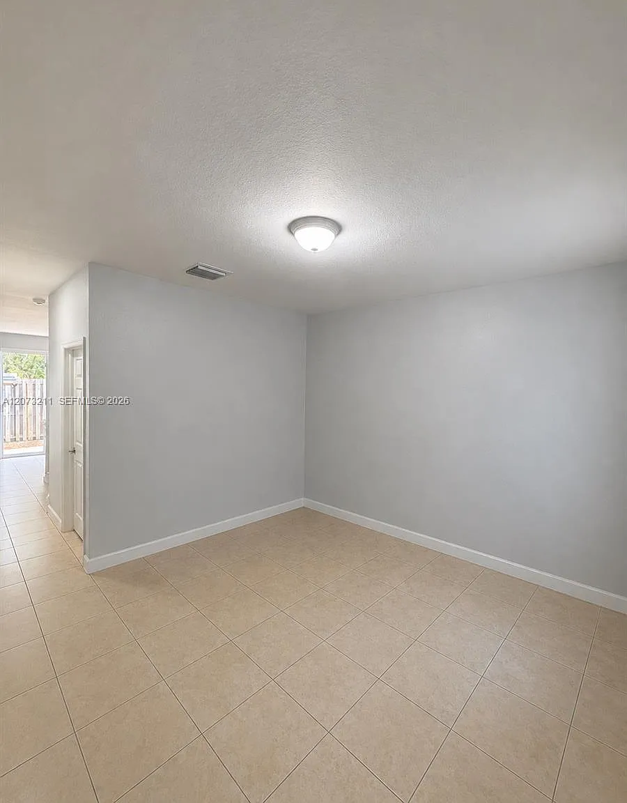 Coral Lakes Kingdom — Photo 3