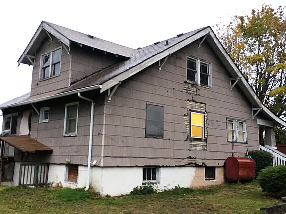 2nd image of 7844 Yakima Ave