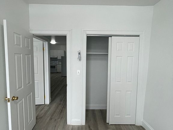 4th image of 1147 Hoe Ave APT 3