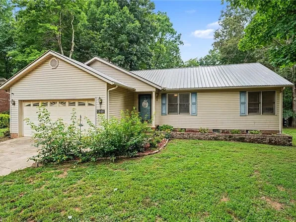 1848 Woodglo Dr, Asheboro, NC 27205