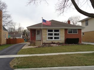 120 S Pine St, Mount Prospect, IL 60056