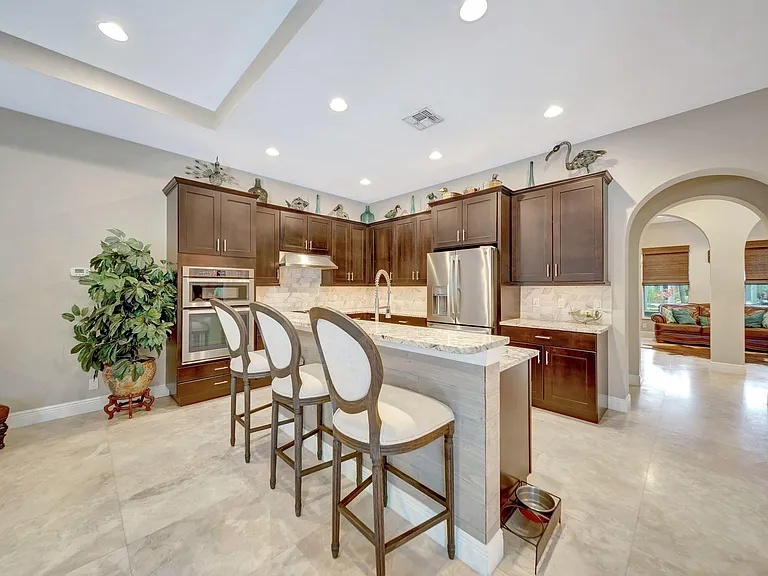 11844 NW 79th Ct — Photo 3