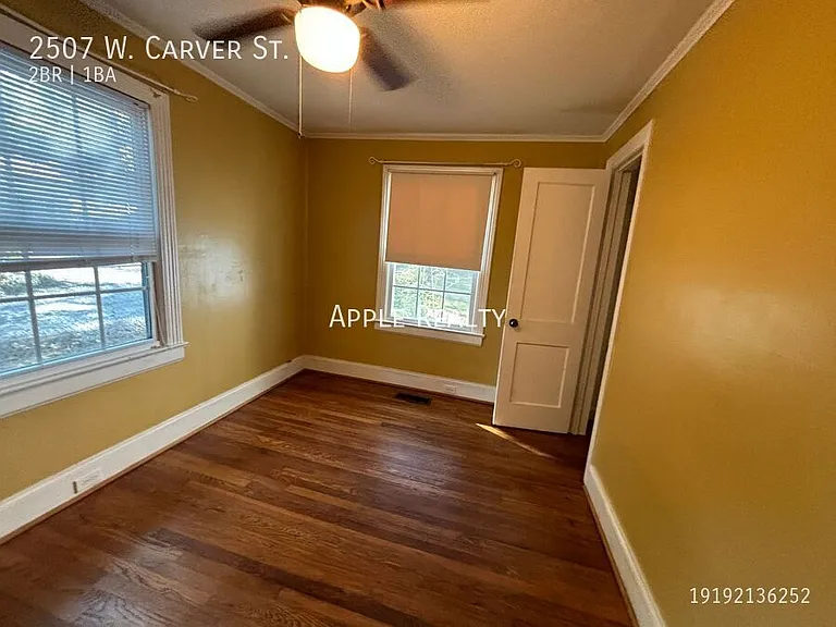 2507 W Carver St — Photo 13
