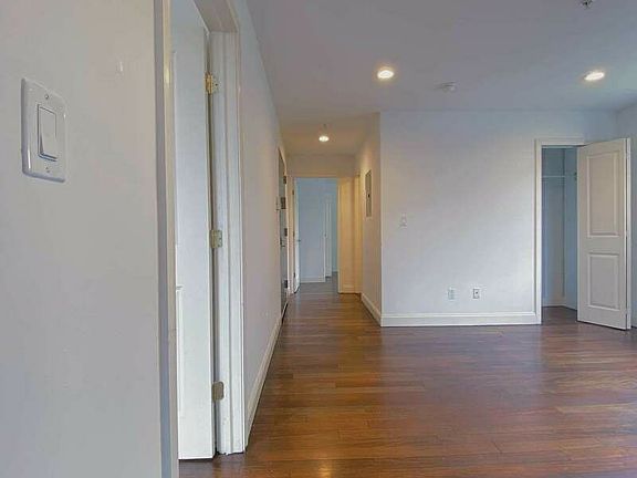 2nd image of 31-36 47th St #3D