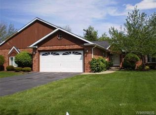 231 Old Oak Post Rd, East Amherst, NY 14051