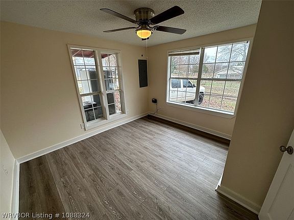 4th image of 705 N Louisiana Ave