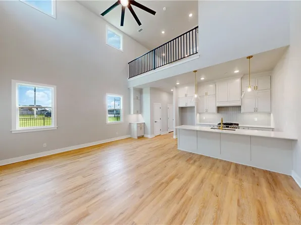 5902 S Bellview Rd, Rogers, AR 72758