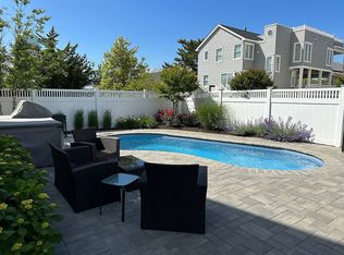 27 N 8th St, Surf City, NJ 08008