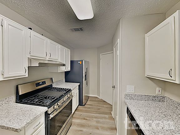 4th image of 18603 Bridoon Dr