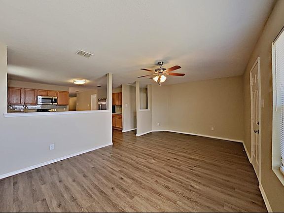 4th image of 8089 Stowe Springs Ln #Townhouse 960-76002
