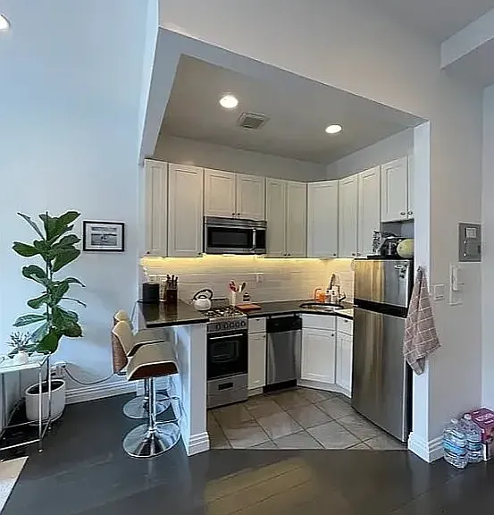 315 W 75th St #3F — Photo 3