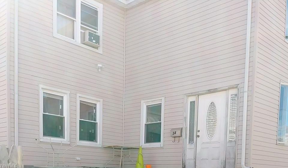 2nd image of 34 Lester Ct