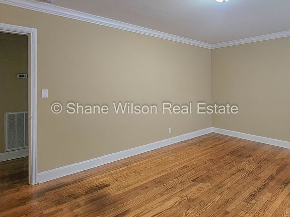 5th image of 1005 Mountain View Dr