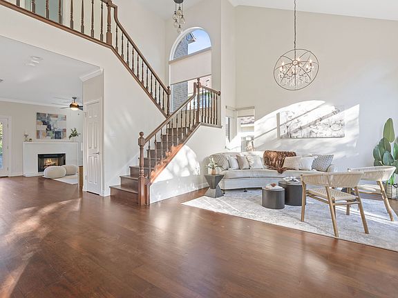 3rd image of 9408 Scenic Bluff Dr