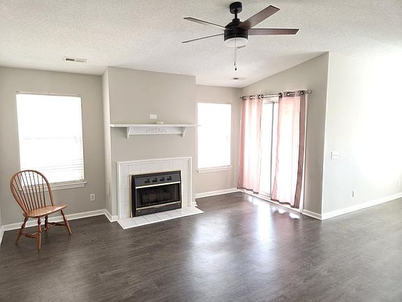 2nd image of 2816F Mulberry Ln