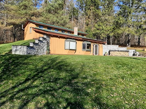 2nd image of 346 Pigeon Hill Rd