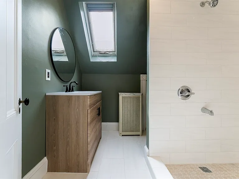 247 Park St #3 — Photo 17
