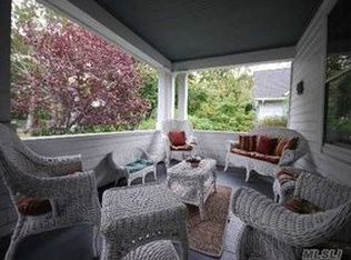 462 Manatuck Blvd, Brightwaters, NY 11718