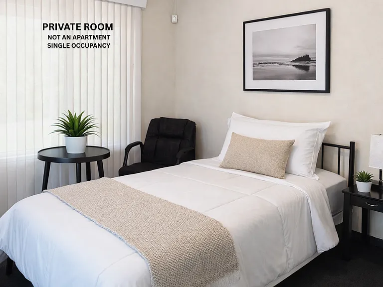 1 bed, 1.0 bath, $925 — Photo 4