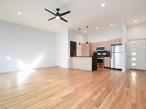 3rd image of 3737 W Armitage Ave #1R