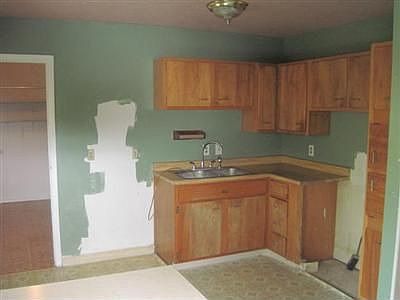 5th image of 629 Morning Glory Ln