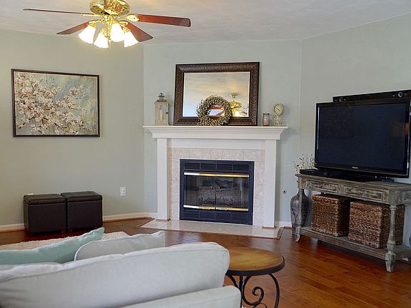 4th image of 2505 Barnaget Dr