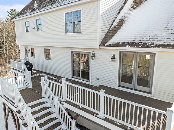 5th image of 15 Hillview Dr
