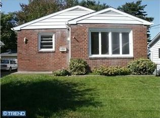 8461 Eden Ln, Pennsauken, NJ 08110
