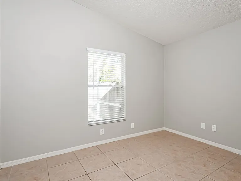 1125 Cherry Valley Way — Photo 16