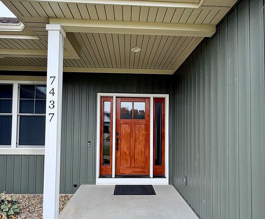2nd image of 7437 Jamaica Ln