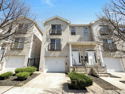 128 Gates Ave #D, Jersey City, NJ, 07305