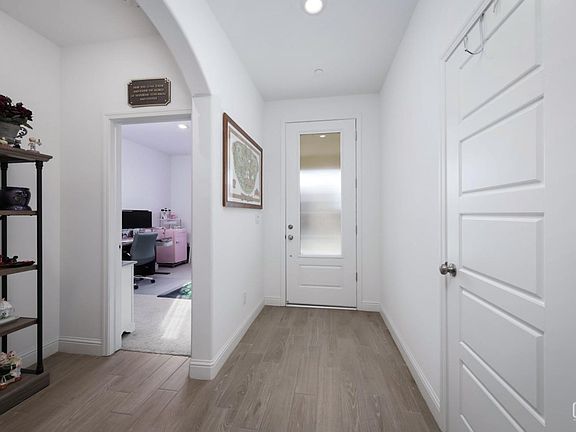 5th image of 3210 Whispering Brook Ln