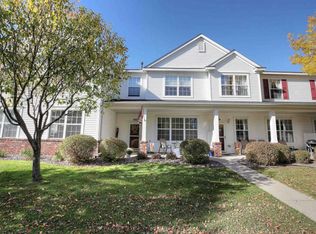 11323 Chisholm Cir NE UNIT B, Blaine, MN 55449