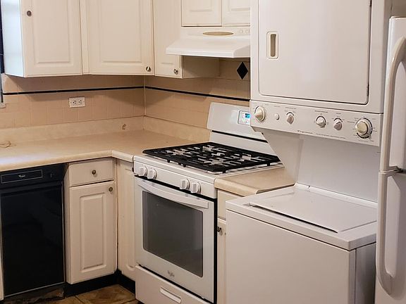 2nd image of 748 S 10th St #1RR