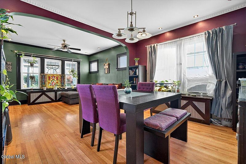 5th image of 51 Fleetwood Avenue