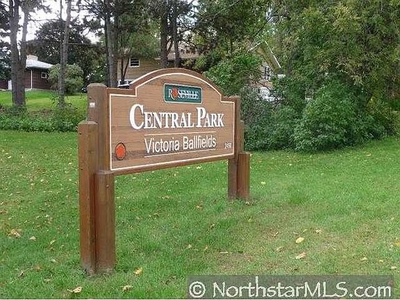2nd image of 851 Sextant Ave W