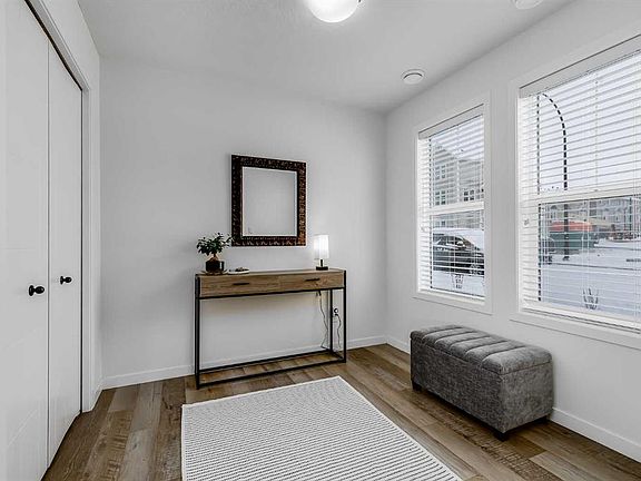 2nd image of 237 S Point Park SW