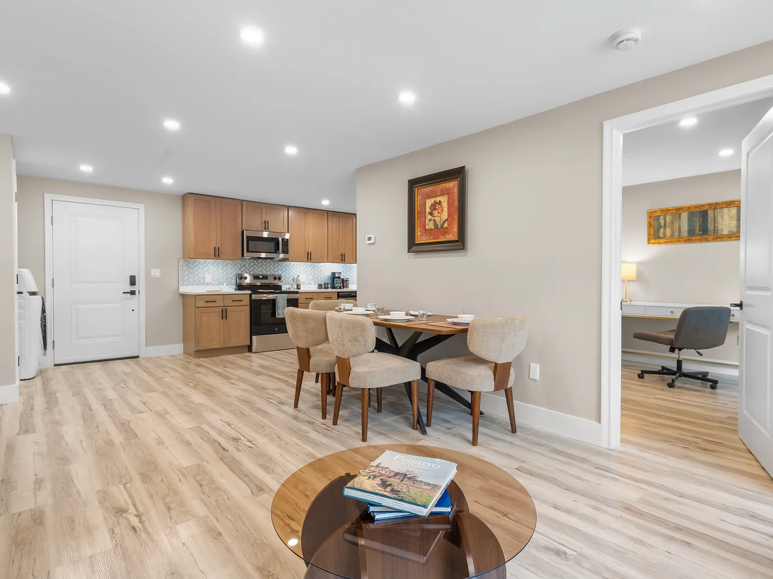 2 bed, 922 sqft, $2,100 — Photo 4