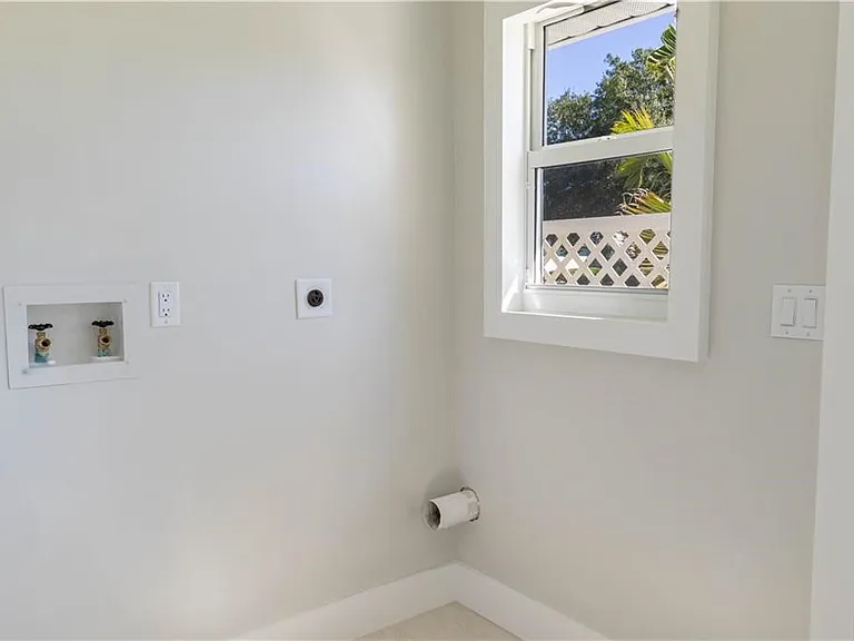5740 36th Pl — Photo 13