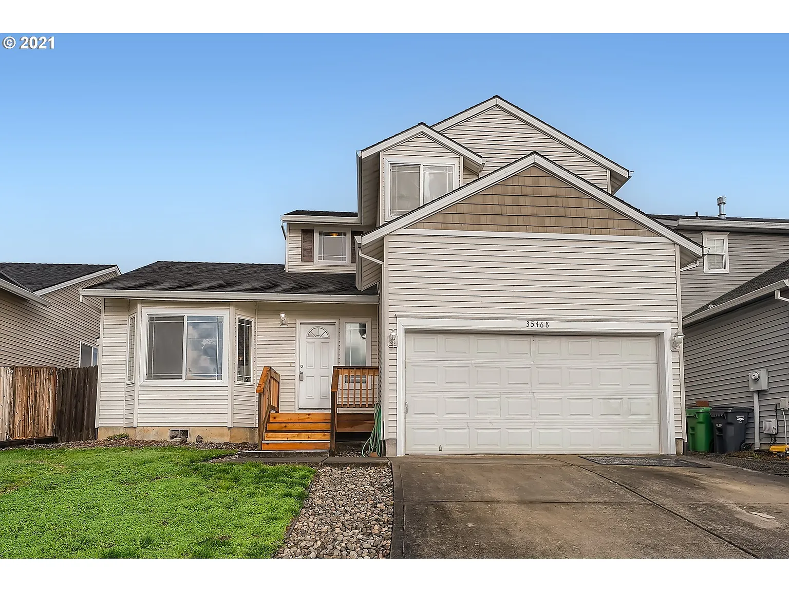 35468 Helens Way photo 1