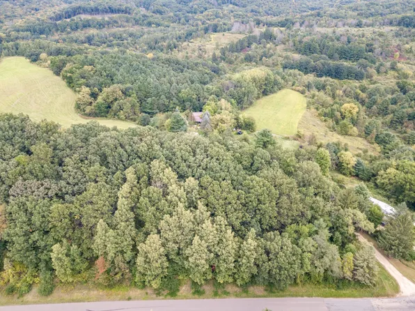 Nemitz Rd, Mauston, WI 53948