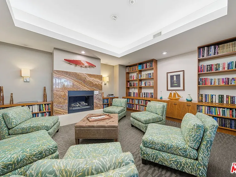 13650 Marina Pointe Dr #1603 — Photo 67