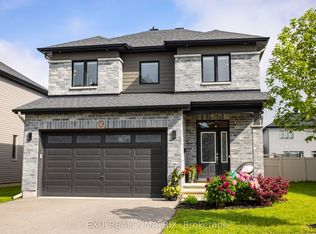 857 Cologne St, Russell, ON K0A 1W0